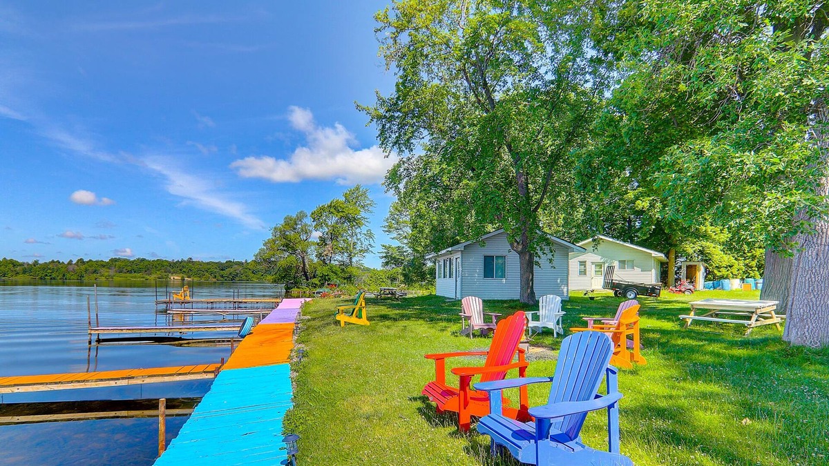 Roseneath Cottage | Rice lake 4 bedrooms waterfornt cottage