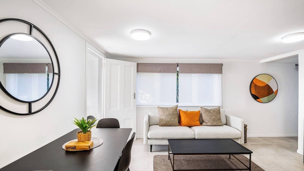 Grey Lynn Apartment | Riches Serendipity Home with Parking and Wi-fi