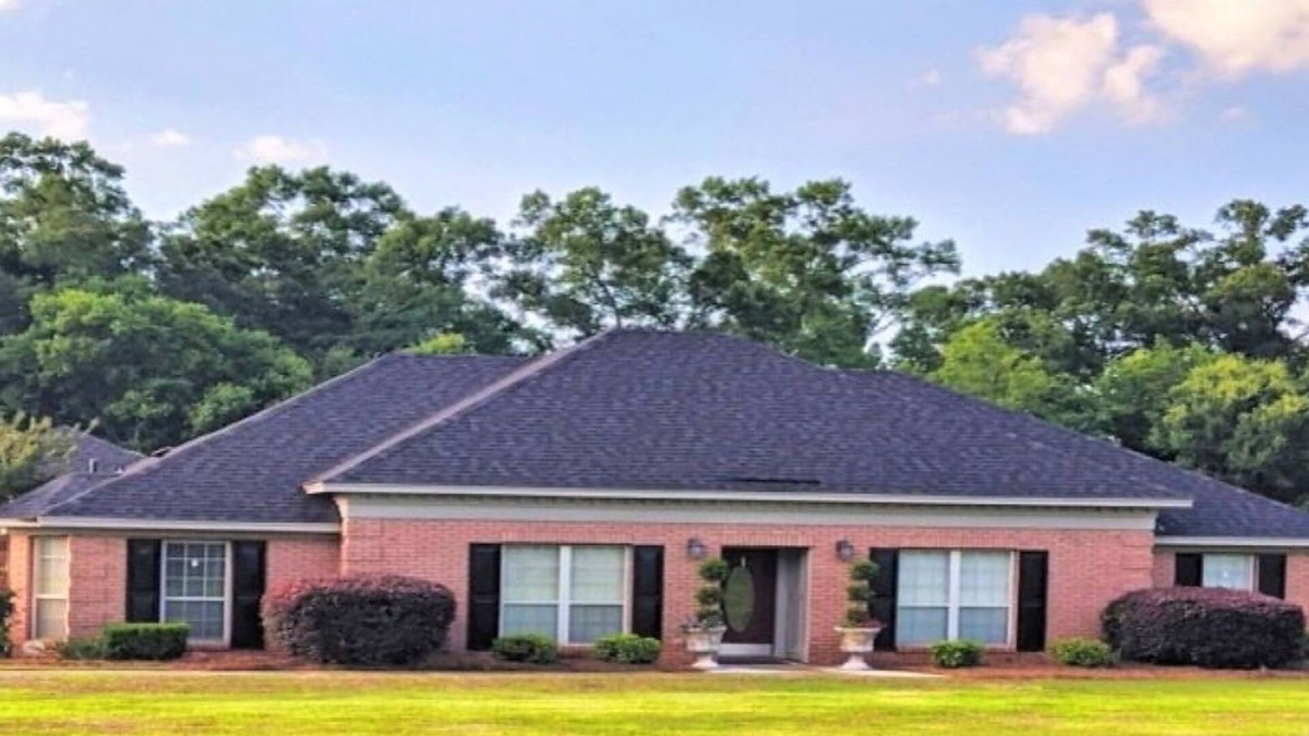 Montgomery House | Richland Promise: 3 bdrm/3 bthrm