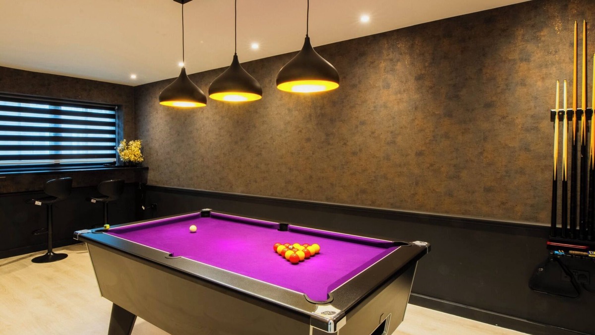 Herne Bay Cottage | Richmond Cottage - Brand New 4BR. Holiday Home with Pool Table and Free Parking!