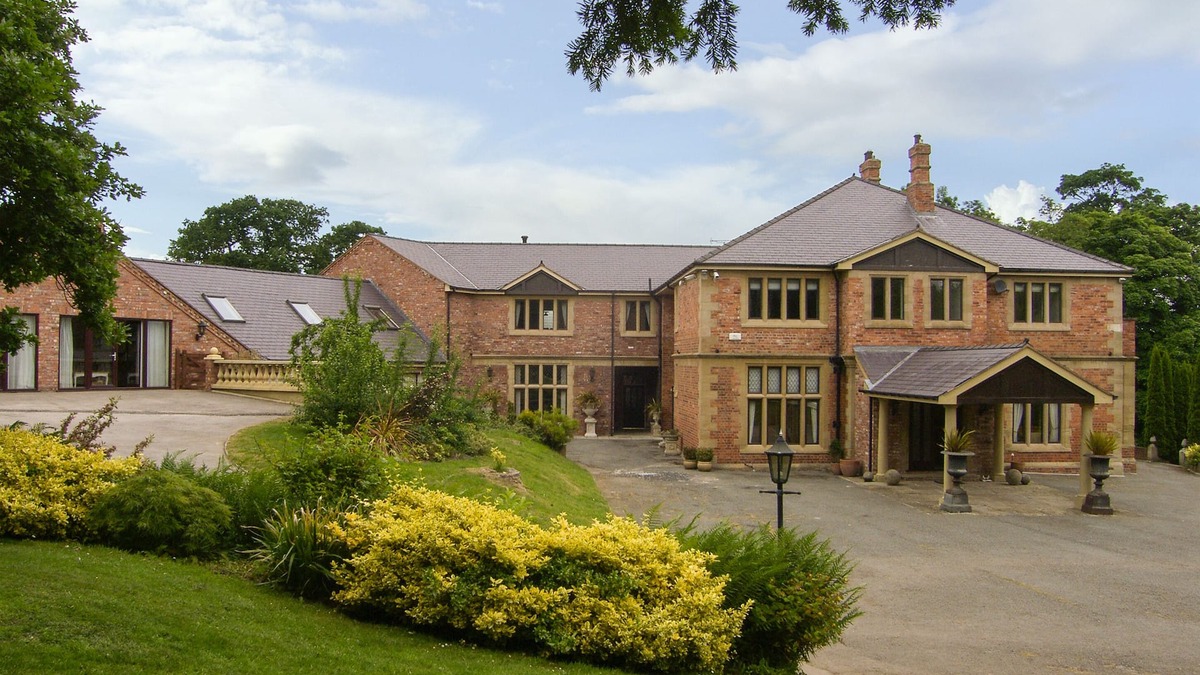 Saint Asaph Cottage | RICHMOND HALL, family friendly, luxury holiday cottage in St Asaph