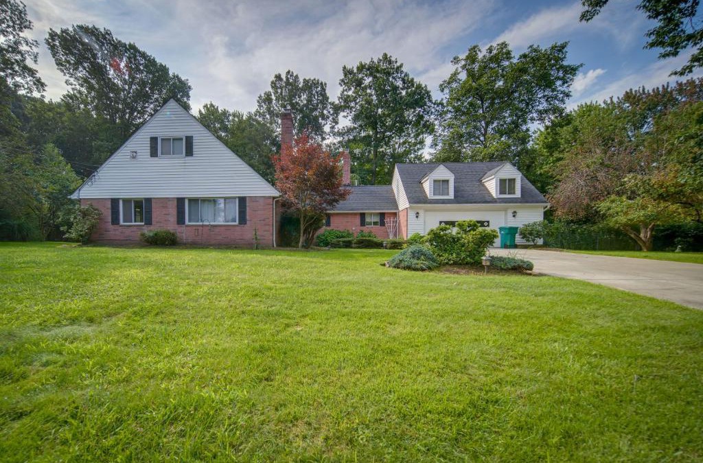 Richmond Heights House | Richmond Heights Retreat with Patio and Fire Pit!