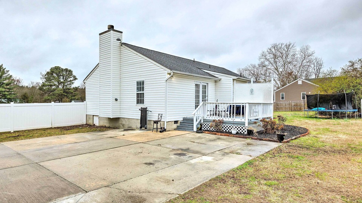 East Highland Park House | Richmond Home with Pool, 5 Mi to Downtown!