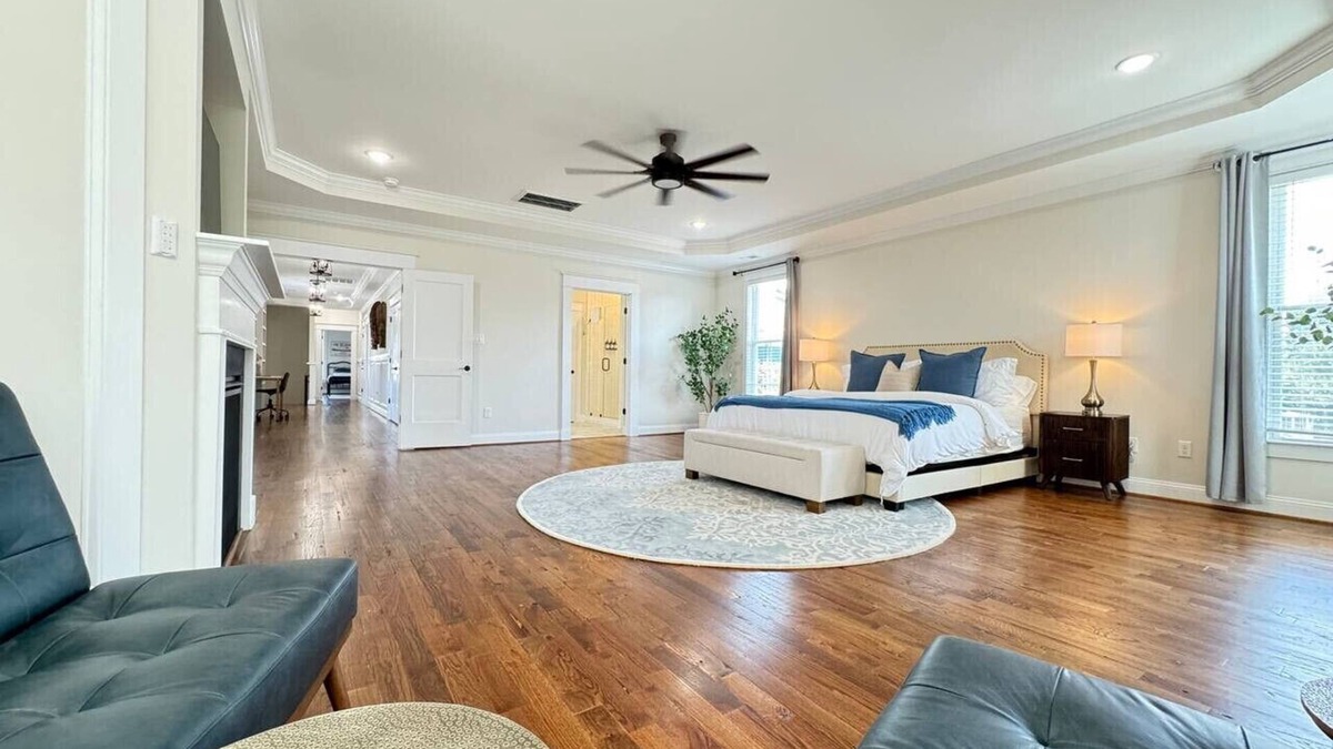 Mosby House | Richmond Ridge - 4BD/4.5BA and Garage