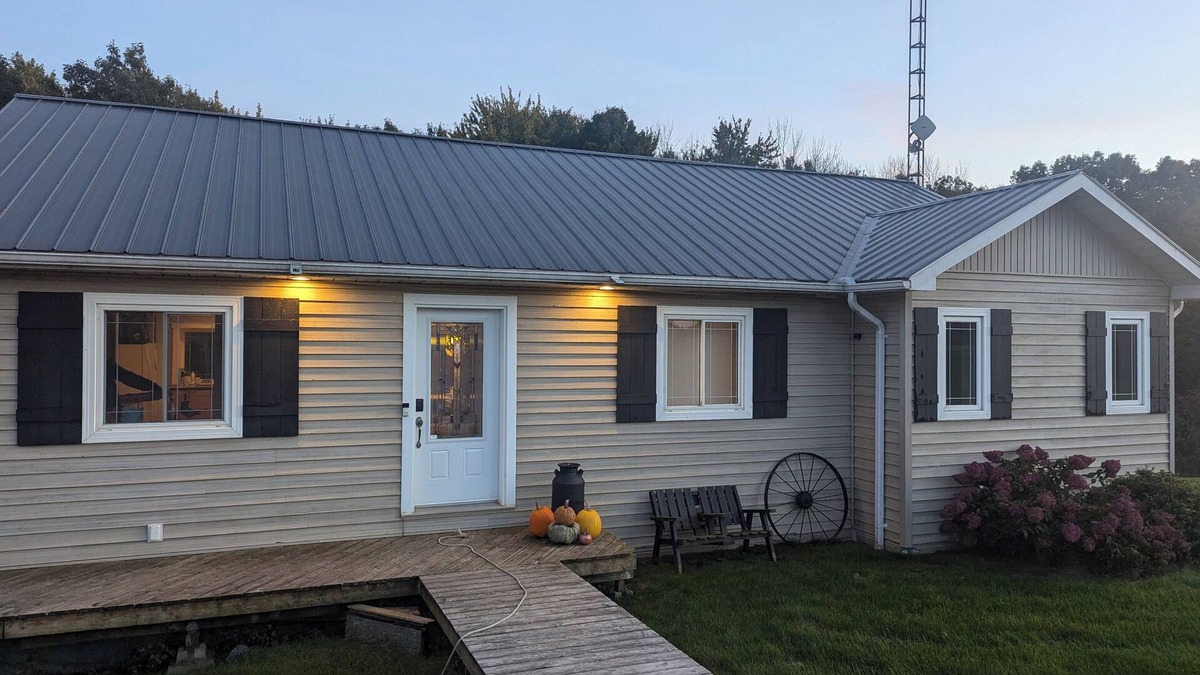 Picton House | Ridge Retreat in the County, minutes from Sandbanks, Picton & Bloomfield