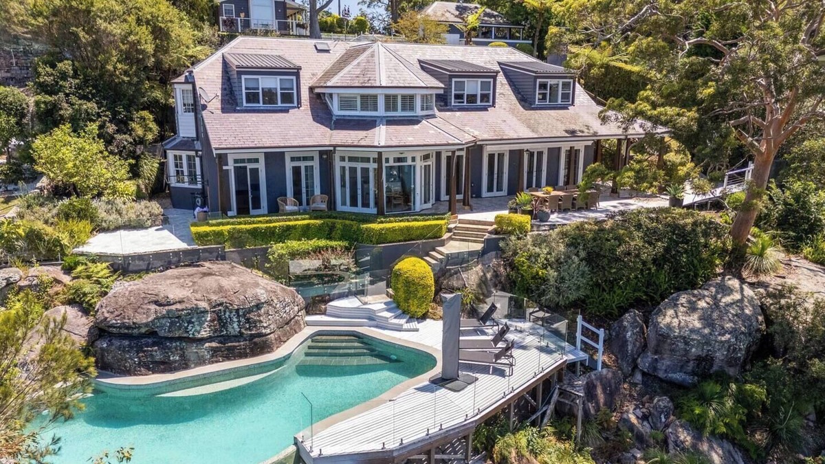 Bayview House | Ridgedale House – Luxurious Seaside Retreat