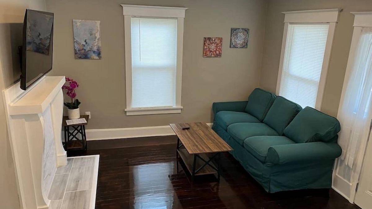 Norwood House | Ridgeway, 2 Bedroom House near Xavier, Downtown