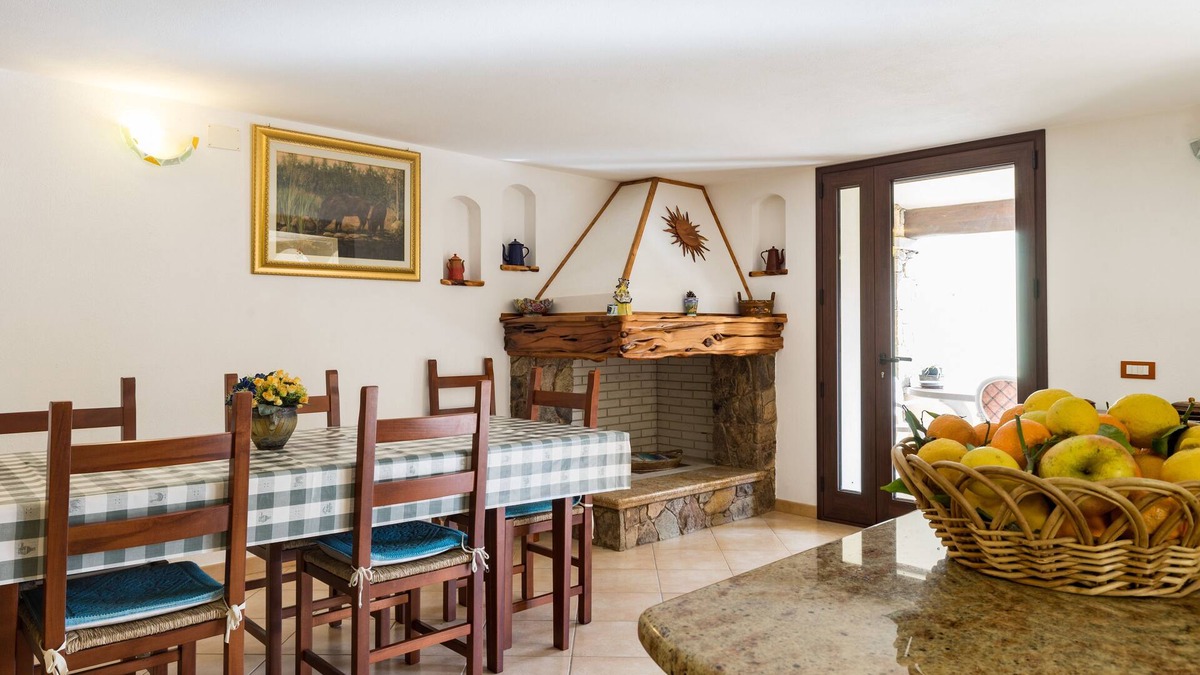 Solanas House | RIFINITO APPARTAMENTO CON WIFI ILLIMITATO, LETTI ORTOPEDICI, AIR/C.
