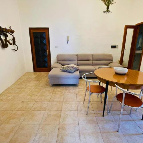 Tempio Pausania Apartment | Rifugio Antico nella Città di Pietra