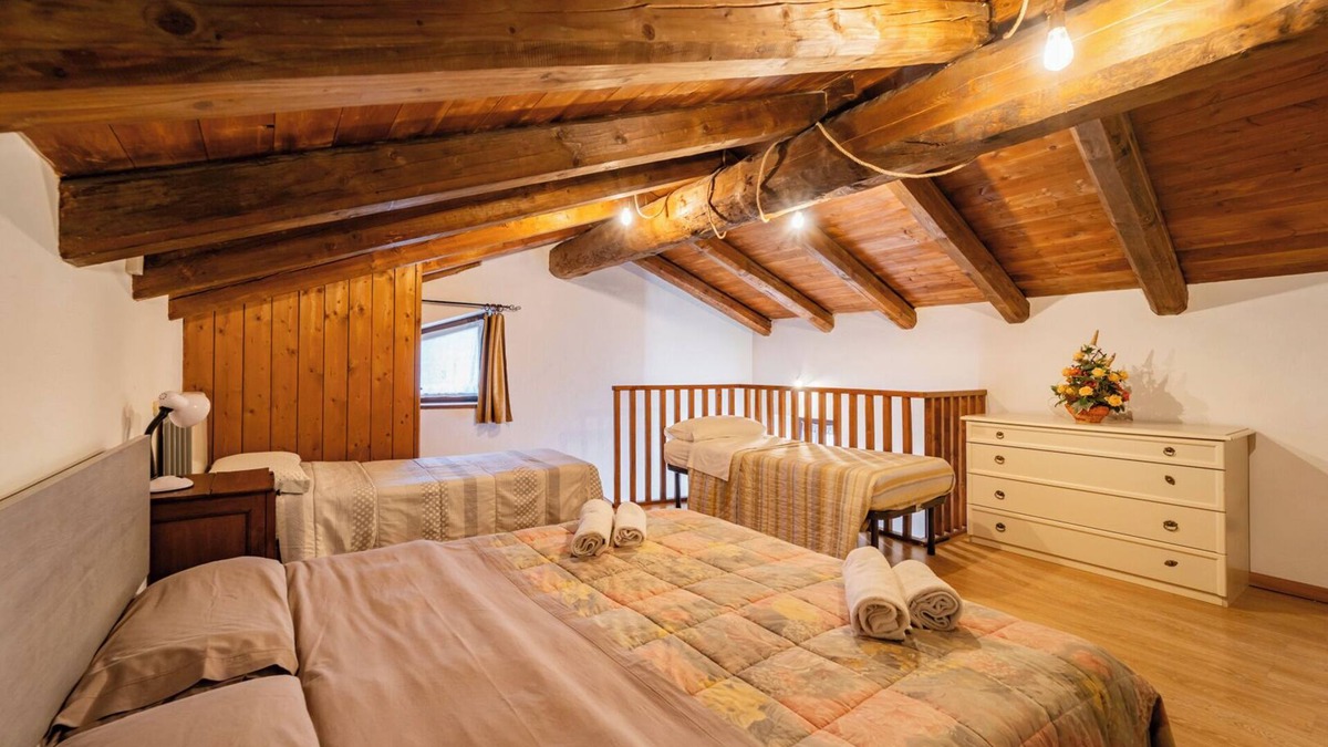 Roccasparvera House | Rifugio la Rocca - Two Bedroom House, Sleeps 8
