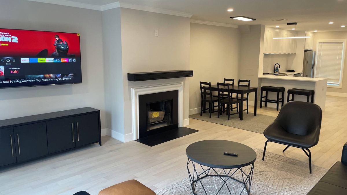 Capitol Hill Bed & Breakfast | Right at Home Plate - 2BDR, 2.5 BA - 2 Blocks from Navy Yard Metro!