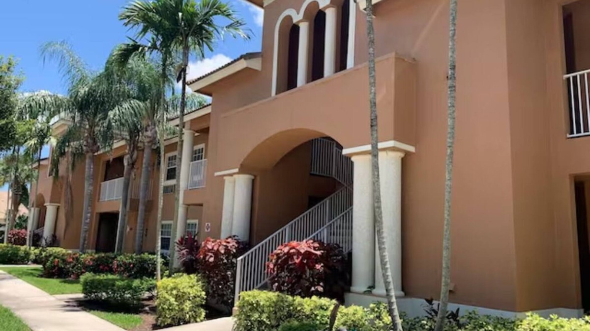 Port Saint Lucie Condo | Right Direction Rentals 1 Bedroom Villa 9113