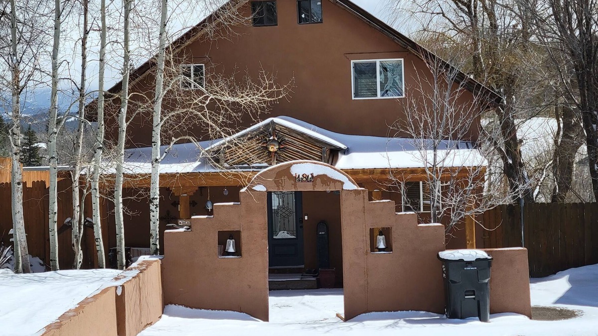 Pagosa Springs House | Right downtown Pagosa!near shops and riverwalk.