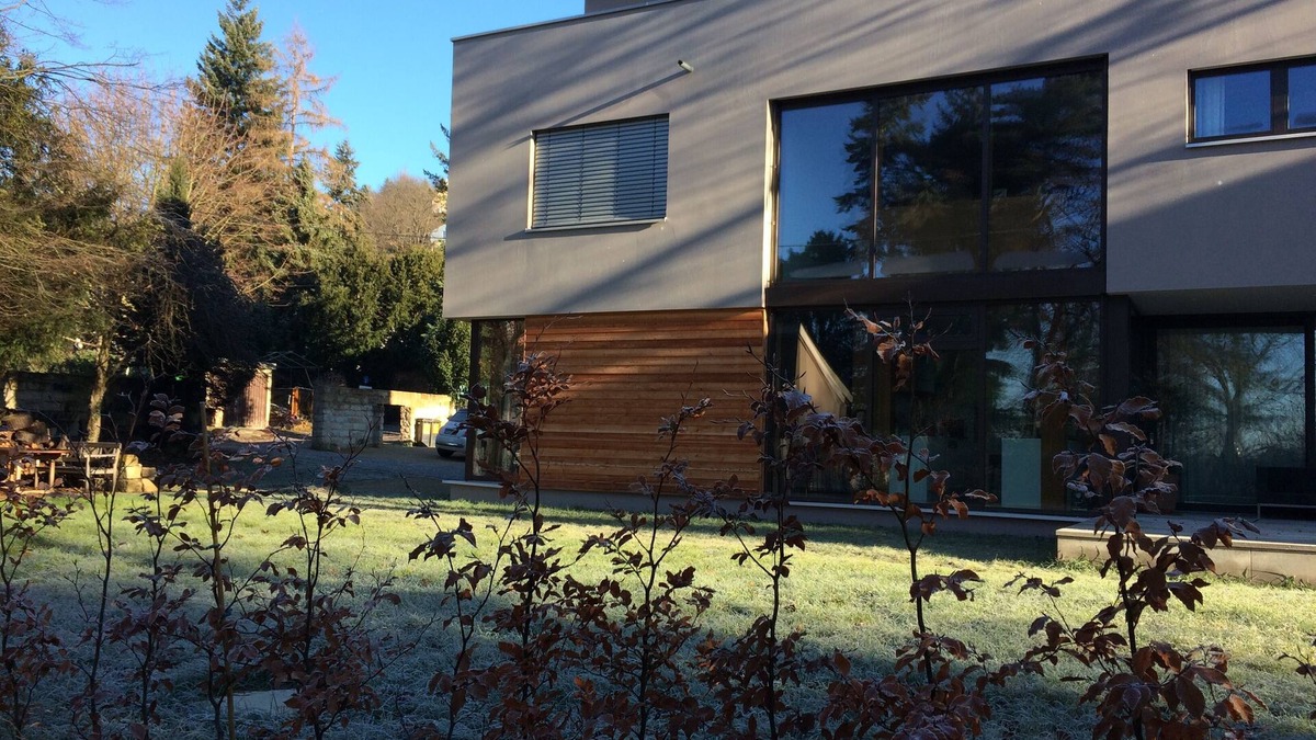 Loschwitz Apartment | Right on Elberadweg - cozy vacation apartment in Dresden Loschwitz