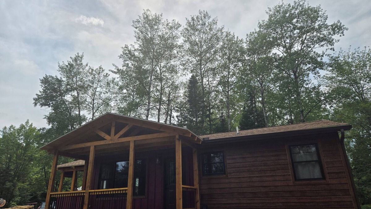 Winter Cabin | Right on the Tuscobia Trail Cozy 2-bedroom cabin in Winter with WiFi, AC