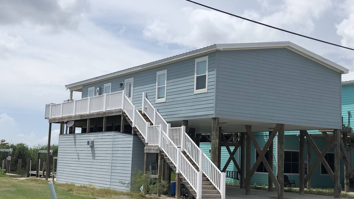 Venice Cabin | Rip Line Lodge at Venice Marina- 3bedroom/2bath lodge