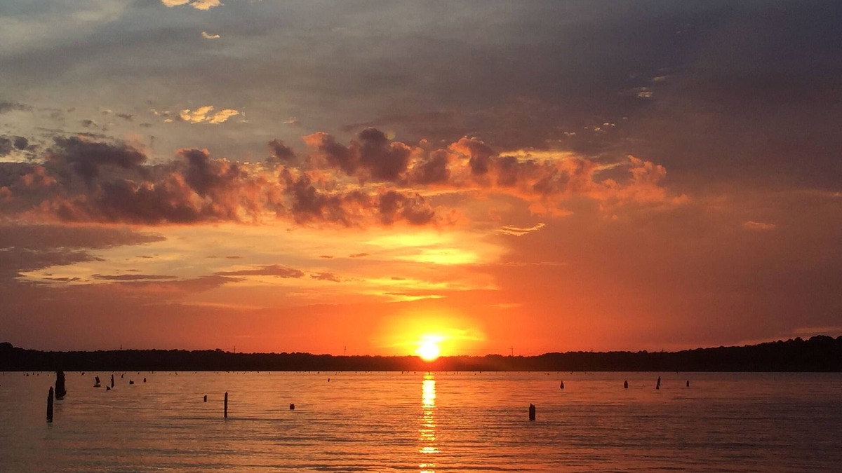 Hemphill House | Rip'n Lips Lake Rental On Toledo Bend