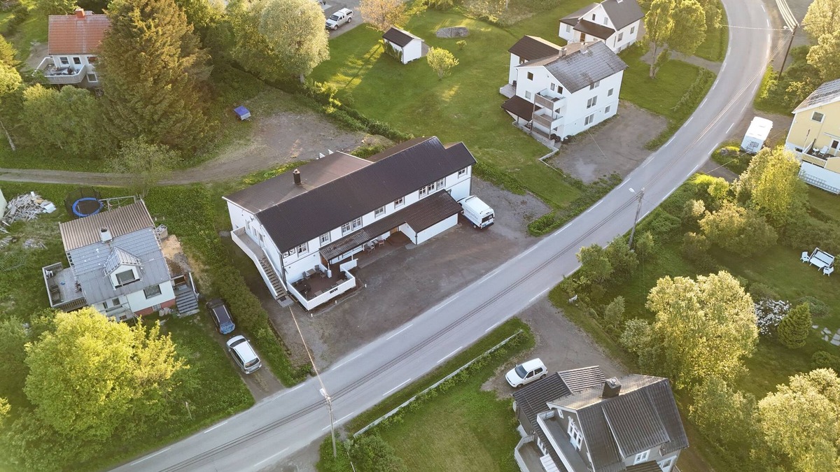 Risøyhamn Bed & Breakfast | Risøyhamn Kafe