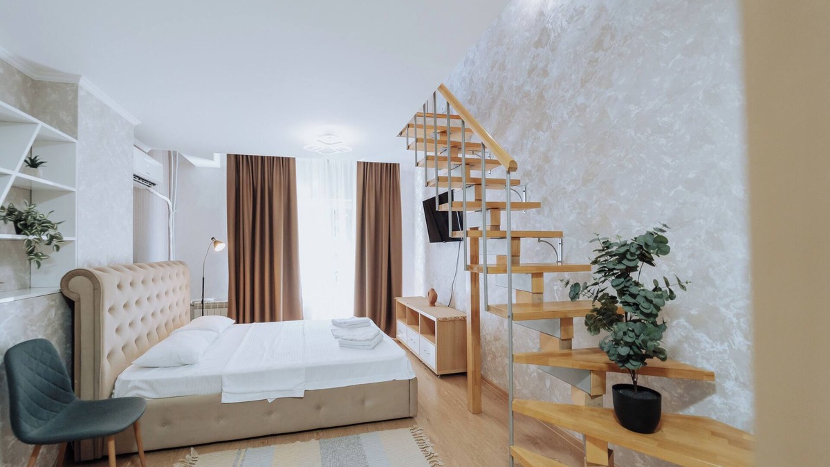 Riscani Apartment | Riscani Cozy Apt with Balcony