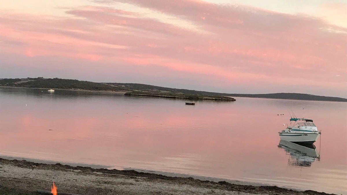 Lake Wangary House | Rising Tide Beach House - Mount Dutton Bay
