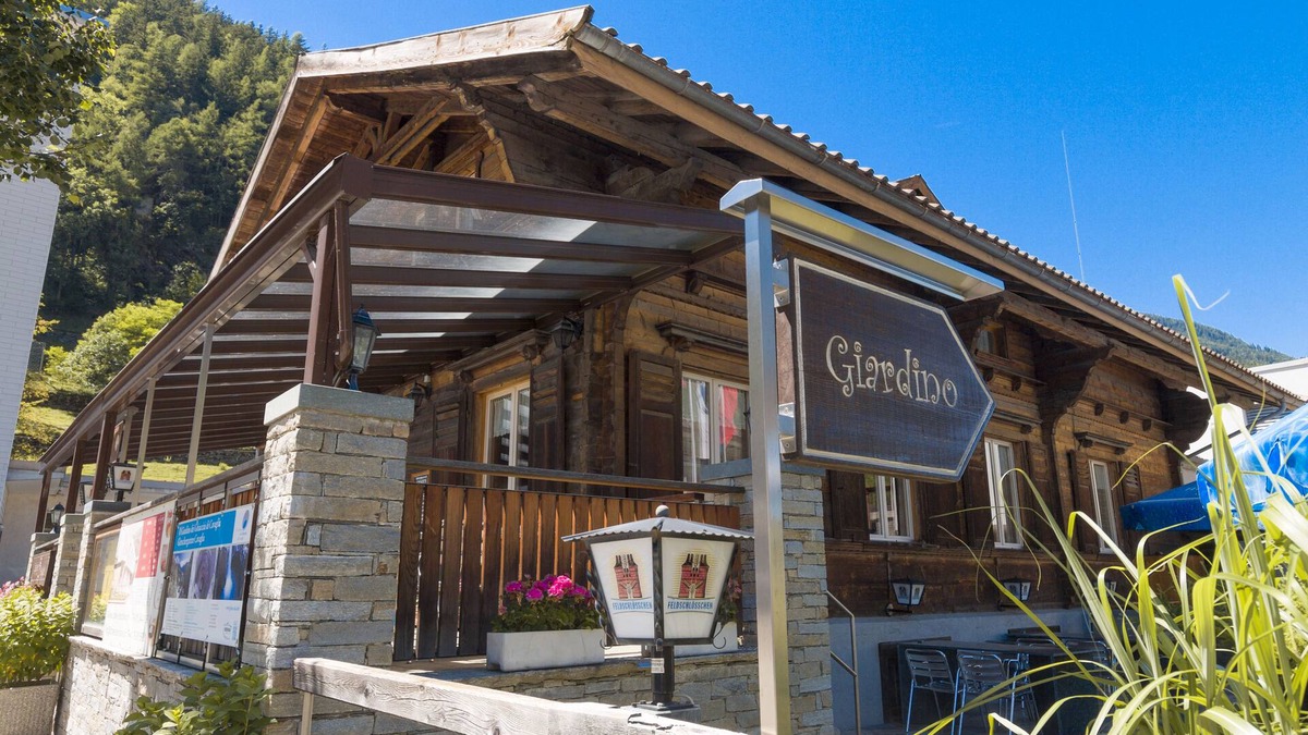Poschiavo House | Ristorante Pensione Chalet Stazione