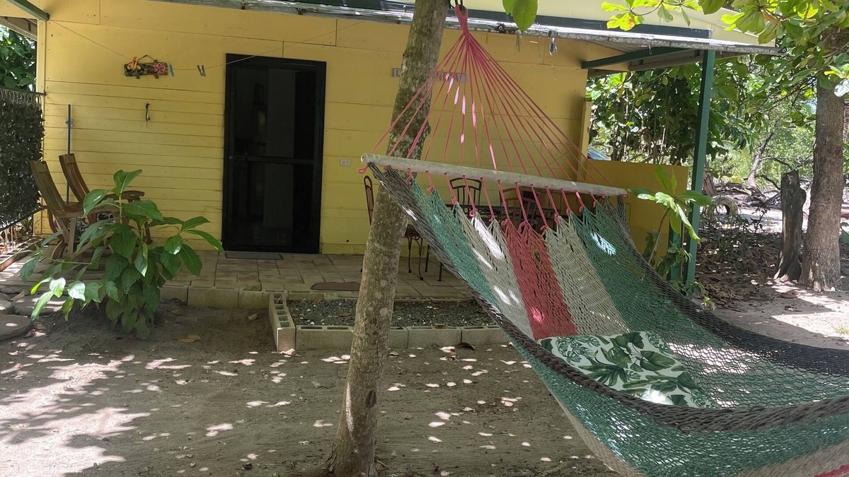 Rio Seco Cabin | Rita & Sonny Tropical 'Surf' Cabina