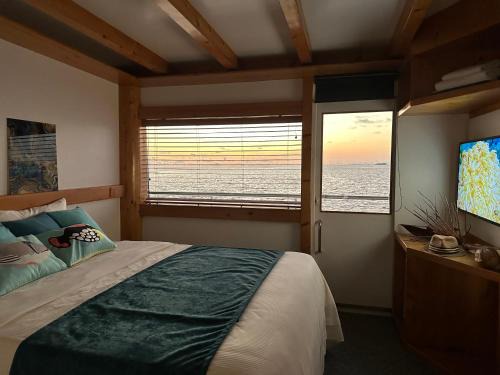 Farukolhufushi Island Boat Rental | Ritrella