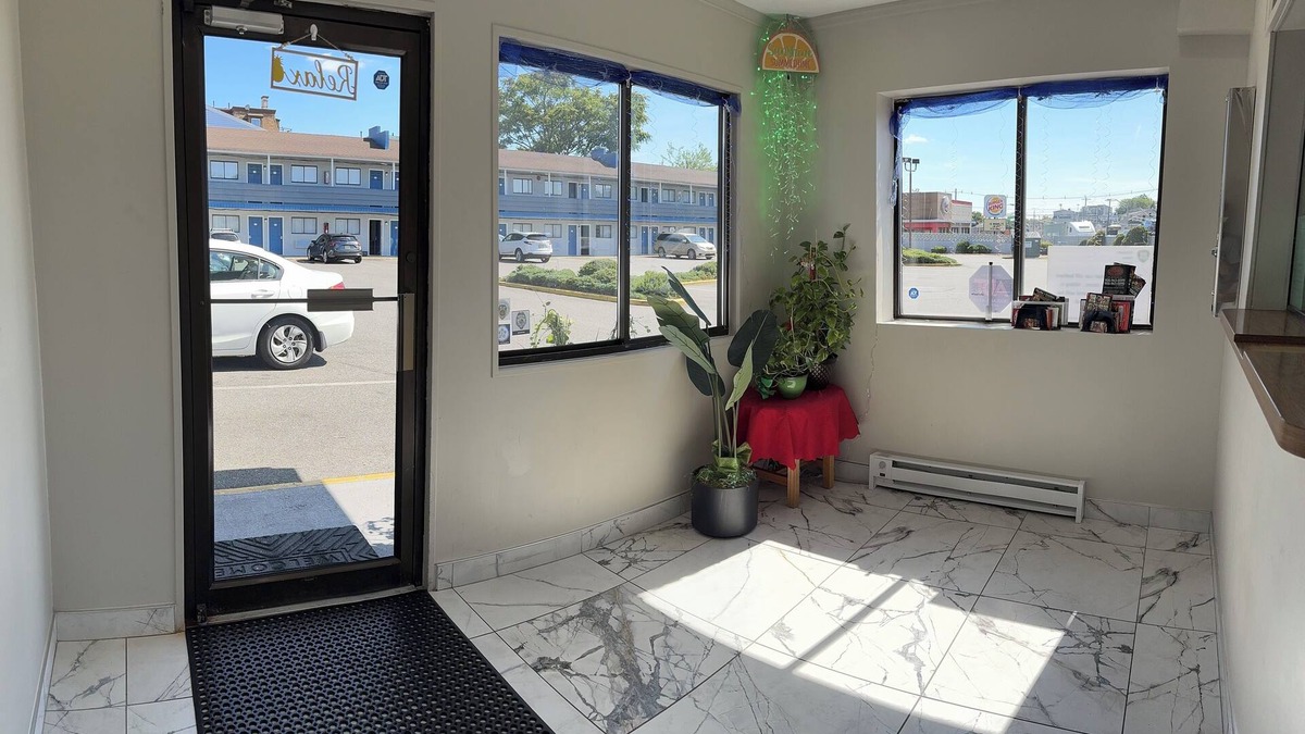 Elizabeth Hotel | Ritz Motel