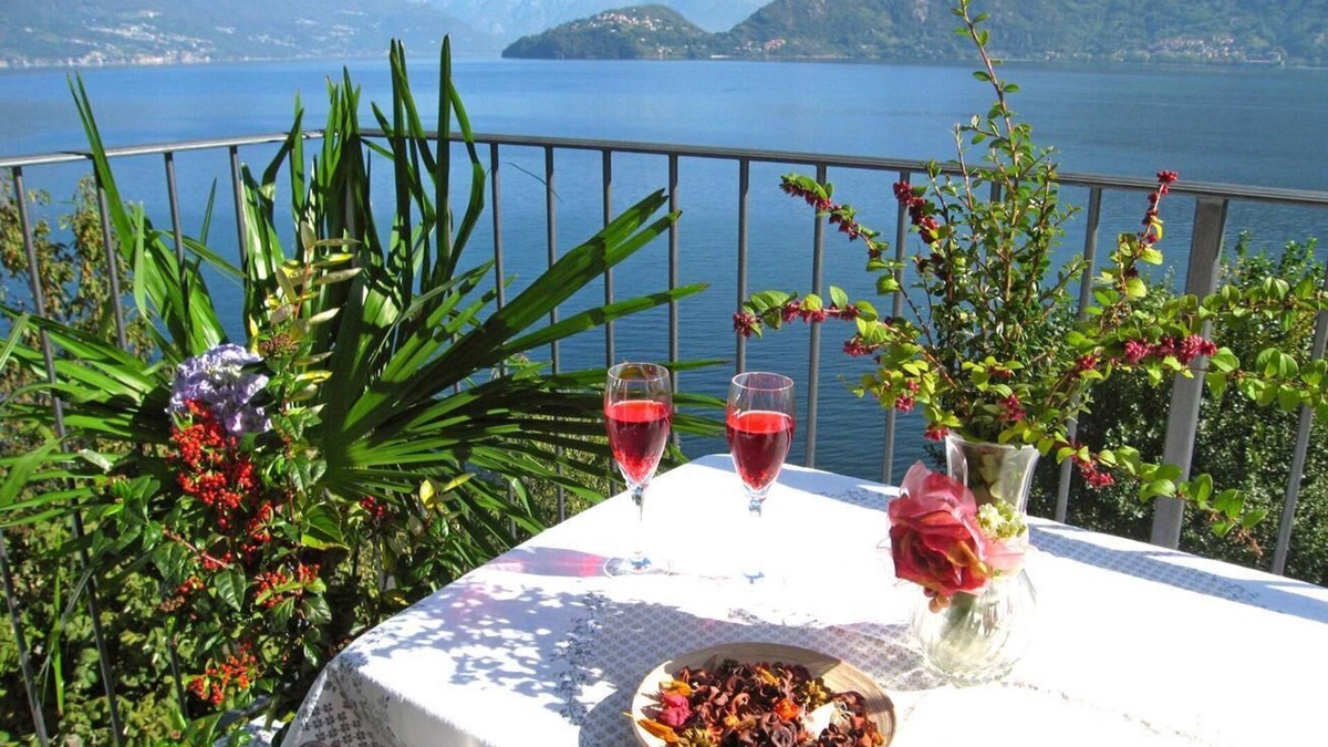 Calozzo Apartment | Riva di Pianello Holiday Apartment on the Lake