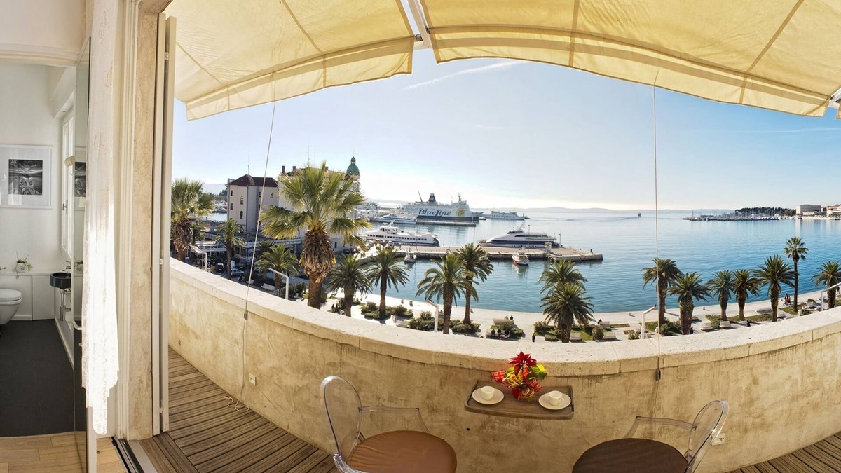 Old Town House | Riva Luxury Suites