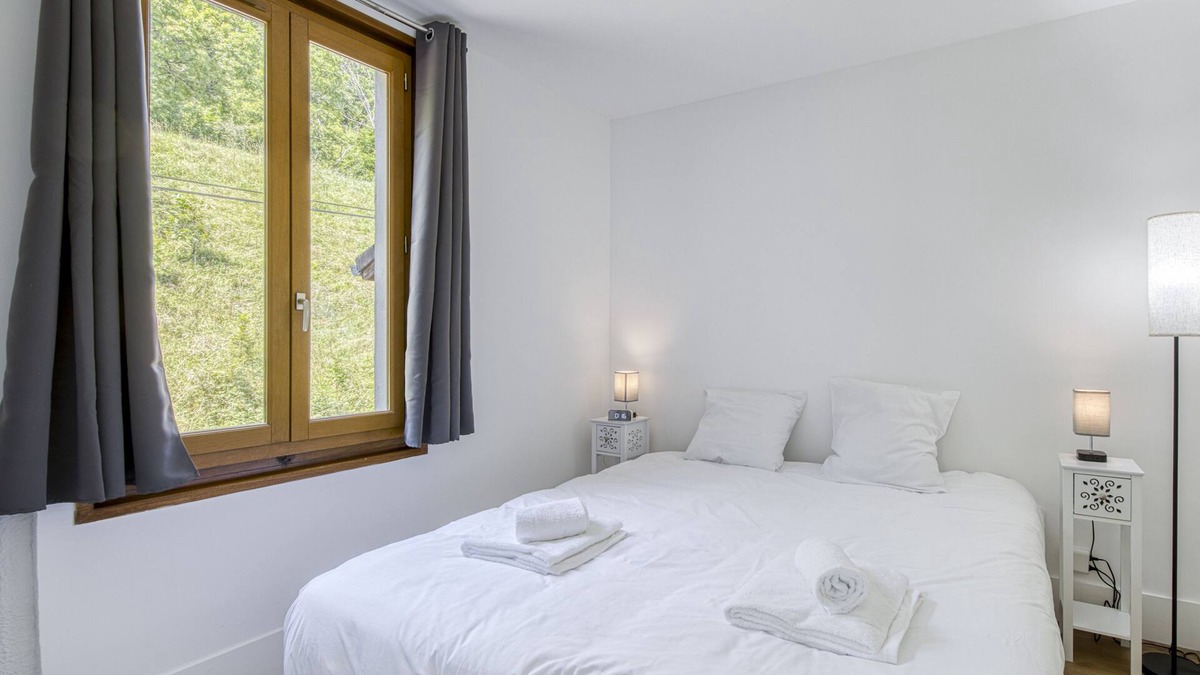 Bredannaz Apartment | Rive Bleu: Charming T2 with Shared Beach