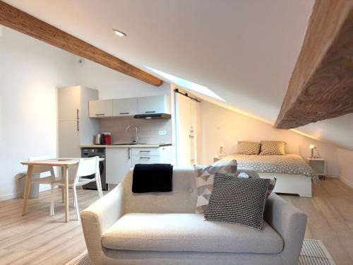 Belleville Apartment | Rive droite charmante