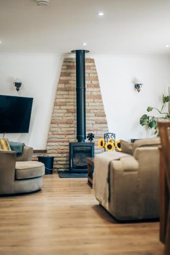 Rattray House | Rivendell - Cosy Countryside Retreat