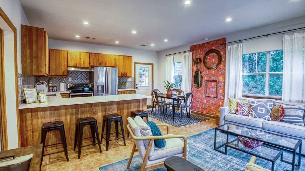 Kyle Cabin | River Access | Grill | Firepit | Sleeps 5
