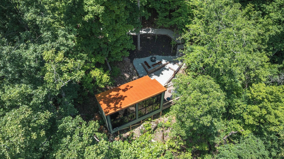 Lodi Cabin | RIVER and SKY Cabin; Hot Tub