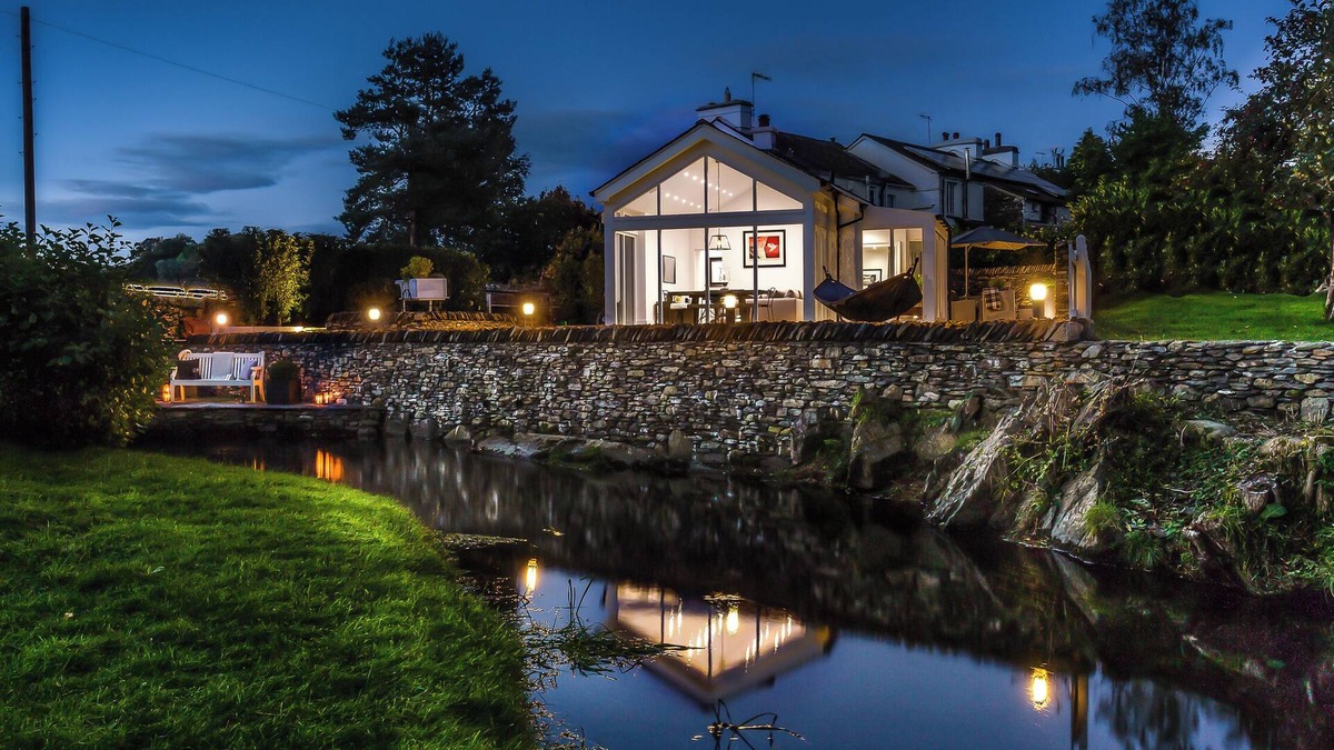 Bowland Bridge Cottage | RIVER BARN, luxury holiday cottage, with open fire in Town End