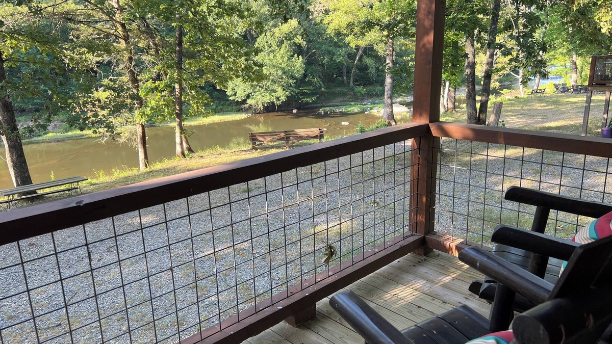Hatfield Cabin | River cabin on Upper Mountain Fork river in Hatfield near Mena AR-Wolf Pen Gap