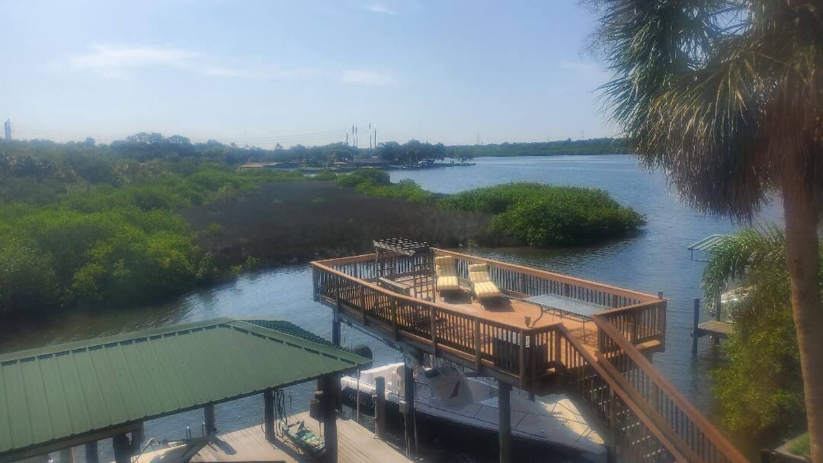 Riverview House | River Charm on the Alafia River