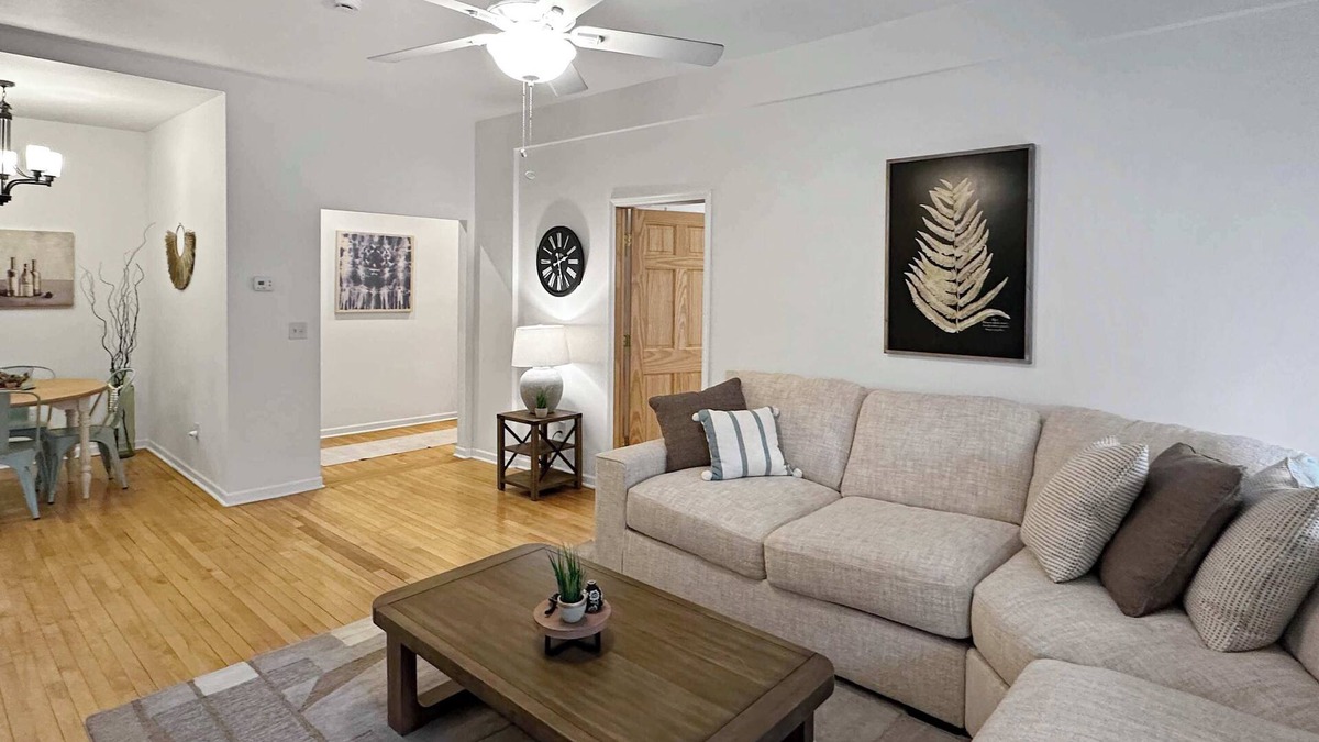 Historic Downtown La Crosse Apartment | River City Apartment #1 with flex space