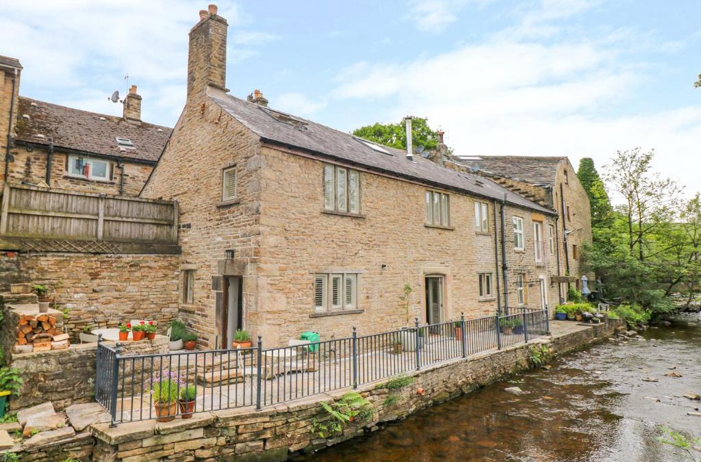 Hayfield House | River Cottage Hayfield