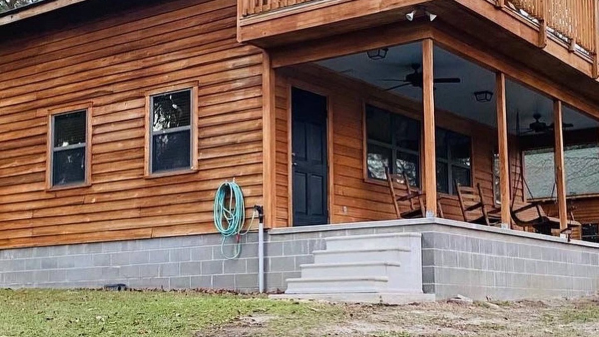 Appling County Cabin | River Cross Lodge Cypress Loblolly Cabin Overlooking The Altamaha River