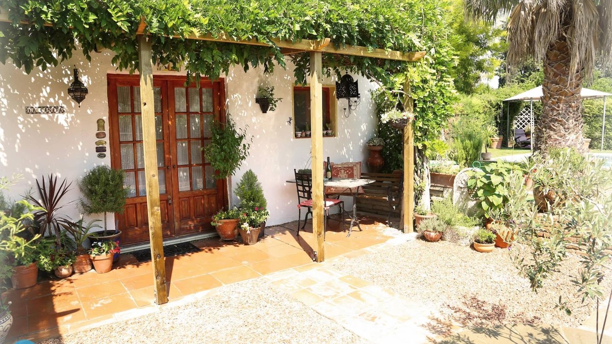 Tivenys Bed & Breakfast | River Ebro Holidays Casa Siempre B&B with Private Swimming Pool Near Tortosa.