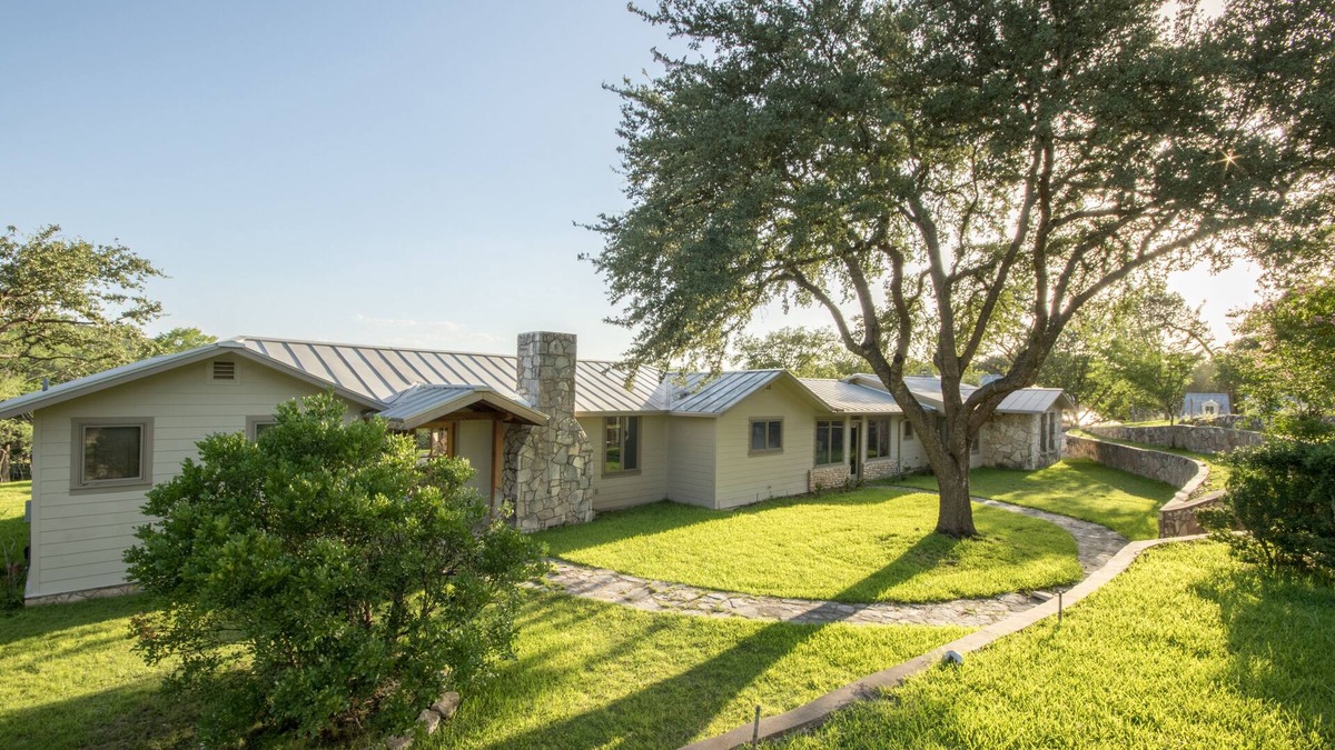 Hunt House | River front, family compound in the heart of Hunt, TX