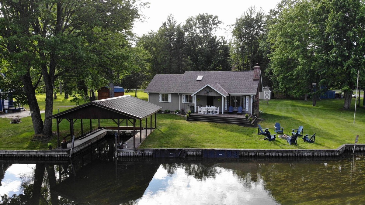Brutus House | River Front Home with Access to Chain of Lakes
