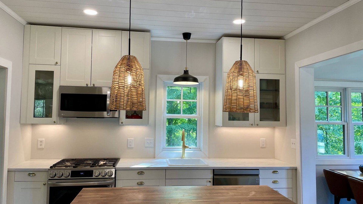 Wittenberg House | River Front l Dog Friendly l King Bed l Gourmet Kitchen l Fishing l Trout Stream