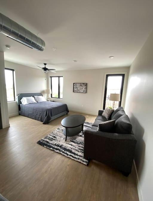 Downtown Apartment | River Front Luxury Furnished Studio Downtown QC