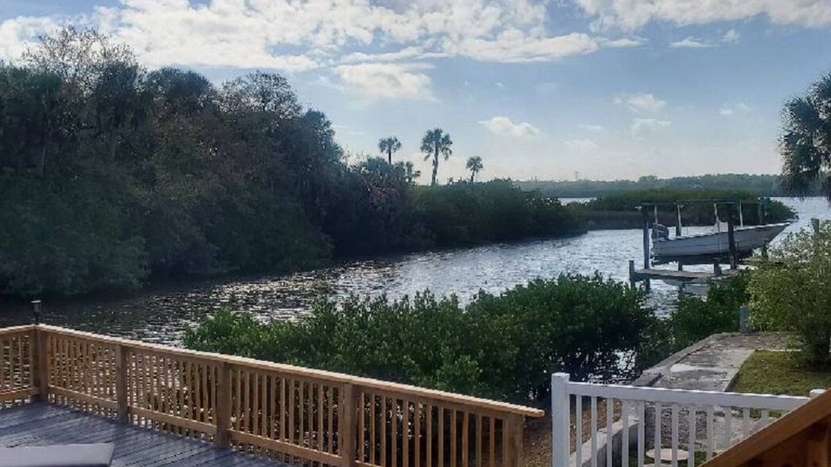 Riverview House | River Garden Charm on the Alafia