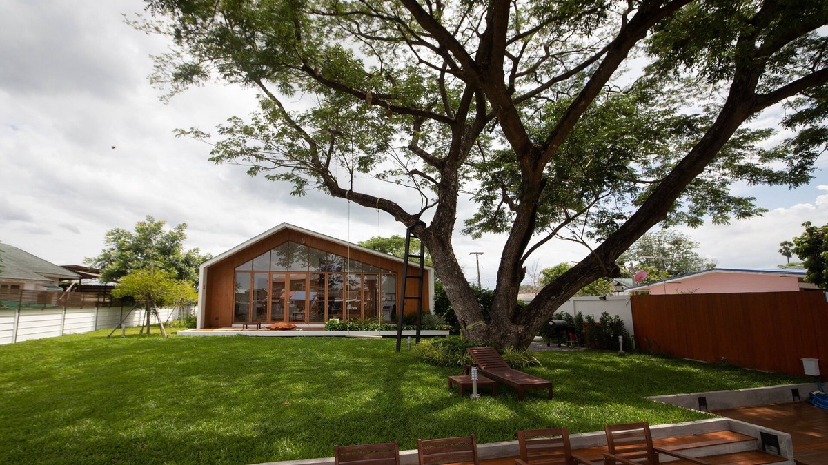 Bang Len Villa | River house for relaxation and remote work station