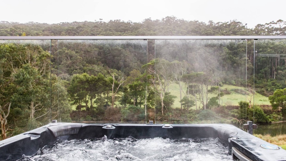 Kennett River House | River House - idyllic riverside and beach location