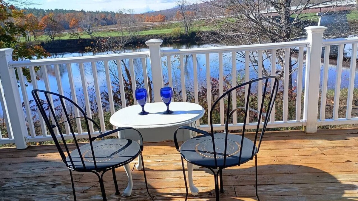 Rumford Point House | River House Rumford Point. 14 mins to Sunday River